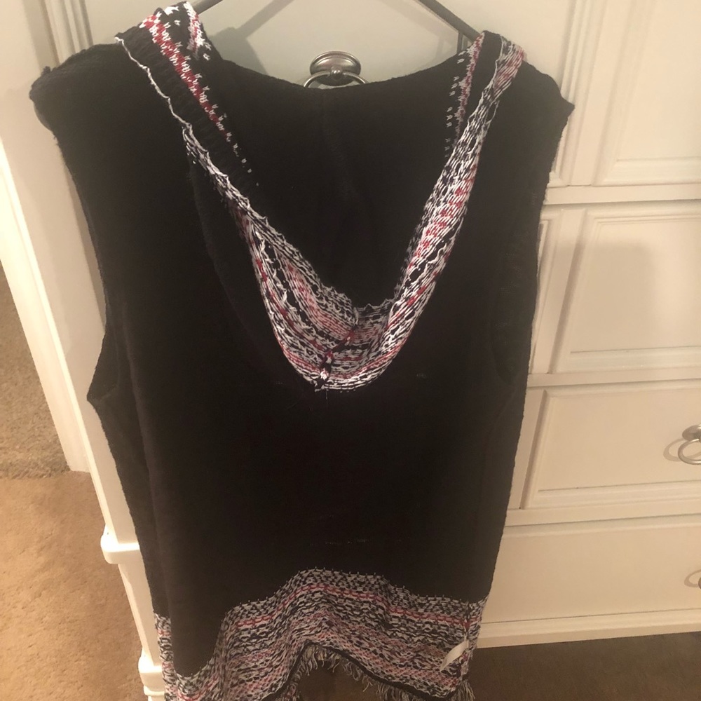 Black hooded sweater - Picture 2 of 3